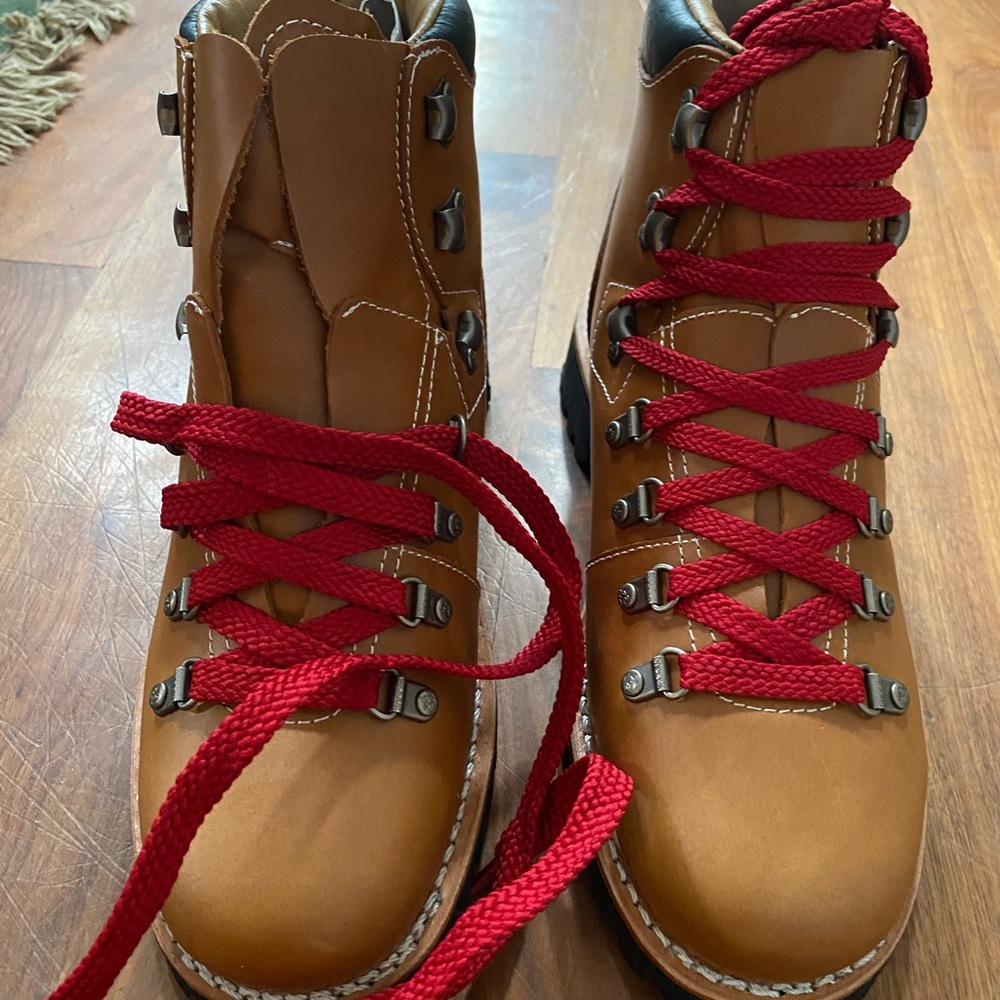 NWT Rocky heritage hiking boots